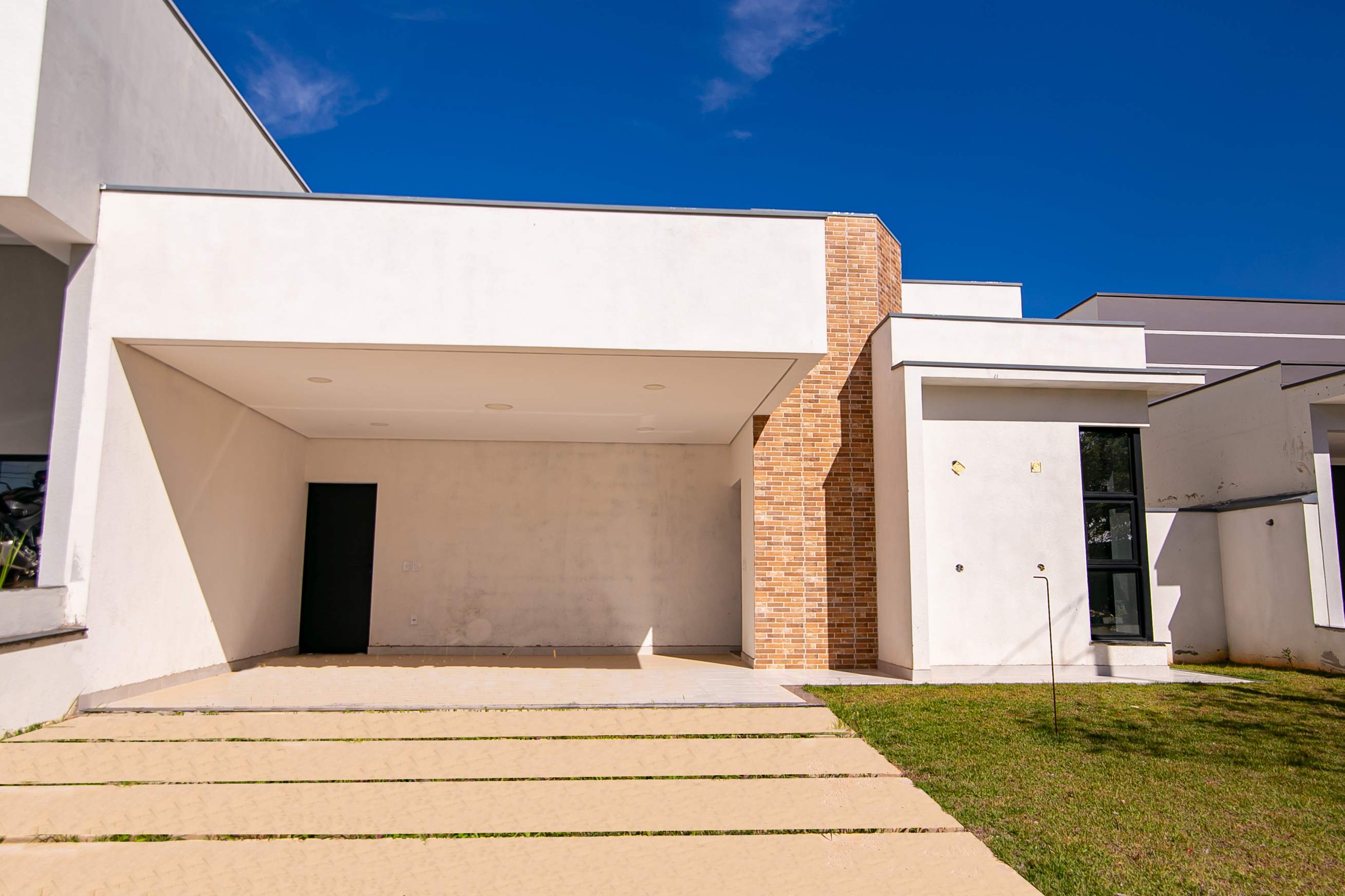 Fachada da casa no Condomínio Terra Nobre, Indaiatuba